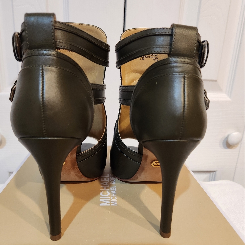 Michael Kors Black Leather Ankle Boots - Picture 4 of 5